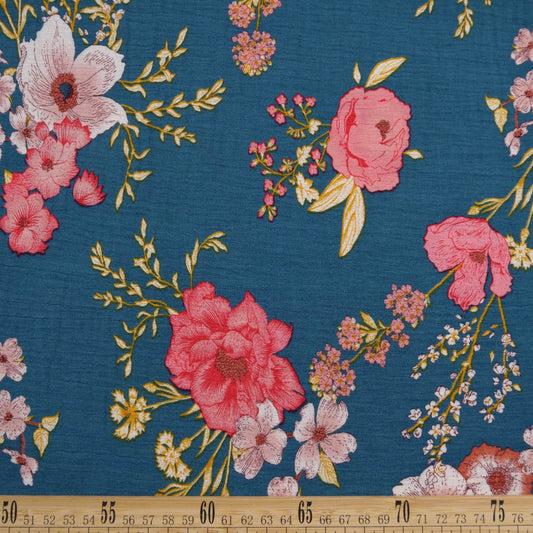 FIBRANA CREPE ESTAMPADA VERDE CERAMICA CON FLORES ROSAS Y BLANCAS