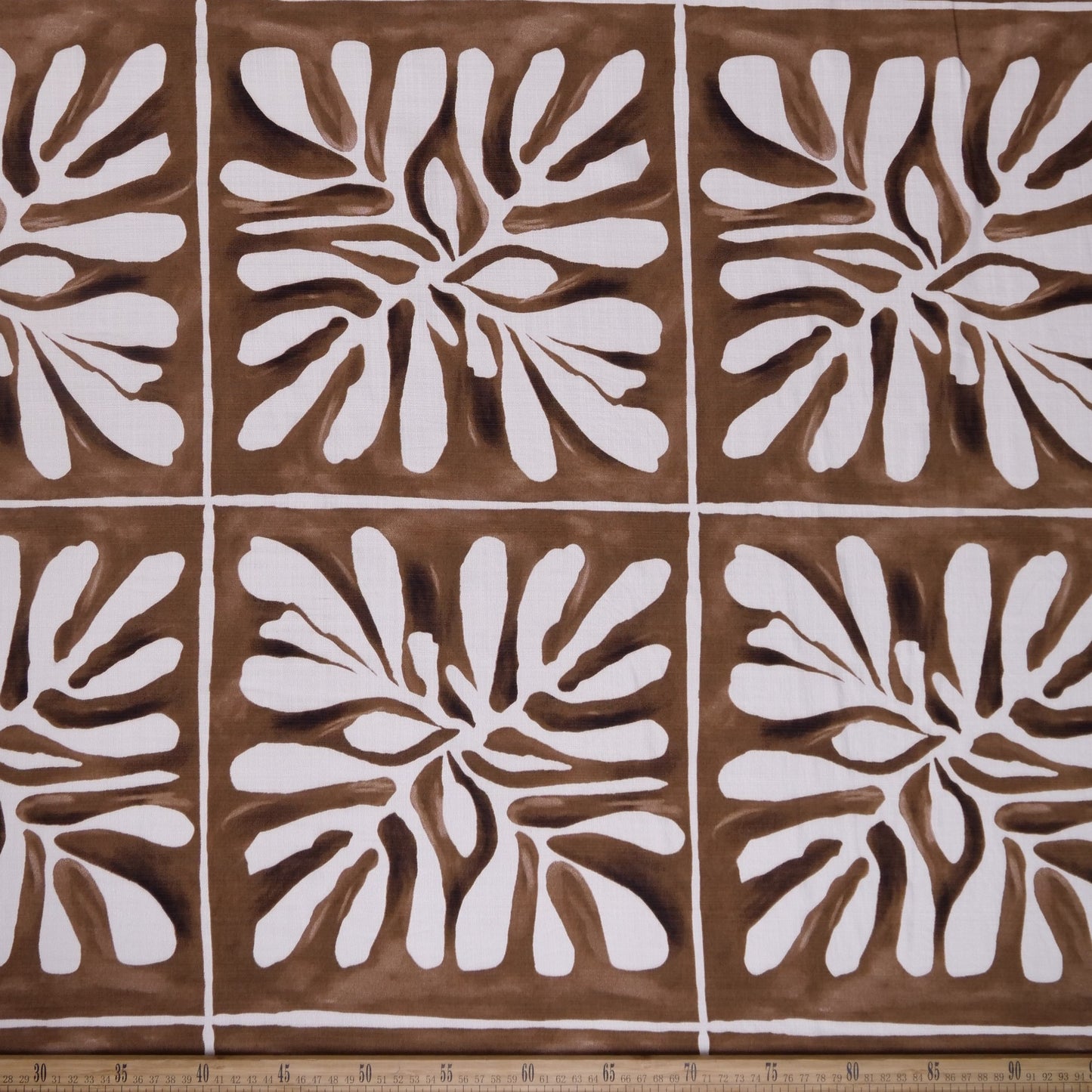 POPELINA RANY ESTAMPADO MARRON CARIBOU FLORAL BOTANICO