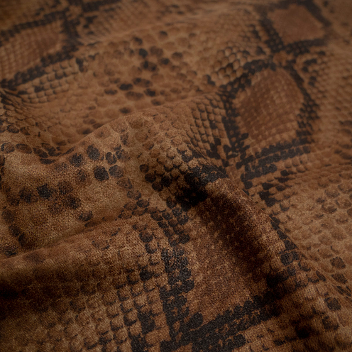 SUEDE ESTAMPADO MARRON BISTRE