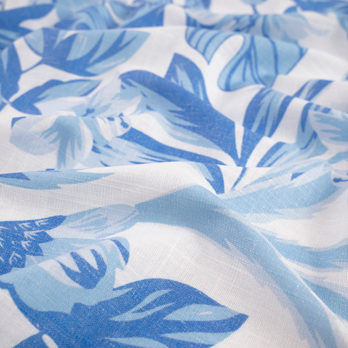 LINO CAIRO ESTAMPADO AZUL PORCELANA CON HOJAS